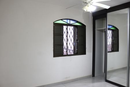 Casa para alugar com 460m², 4 quartos e 2 vagasSuíte