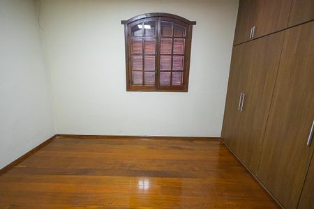 Casa para alugar com 453m², 5 quartos e 8 vagasQuarto 1