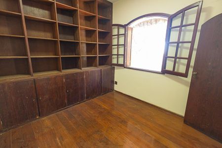 Casa para alugar com 453m², 5 quartos e 8 vagasEscritório