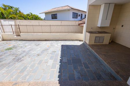 Casa para alugar com 453m², 5 quartos e 8 vagasÁrea de Serviço