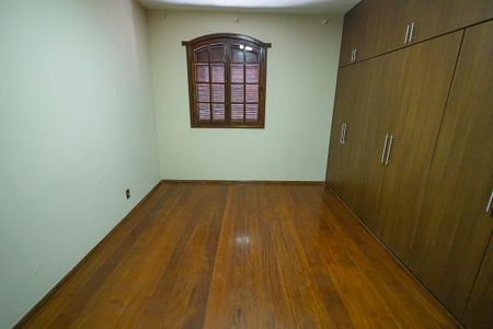 Casa para alugar com 453m², 5 quartos e 8 vagasQuarto 2