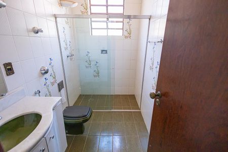 Casa para alugar com 453m², 5 quartos e 8 vagasBanheiro