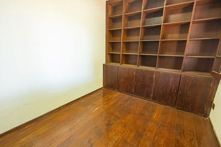 Casa para alugar com 453m², 5 quartos e 8 vagasEscritório