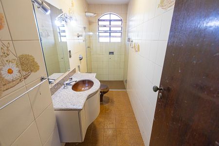 Casa para alugar com 453m², 5 quartos e 8 vagasBanheiro 3 