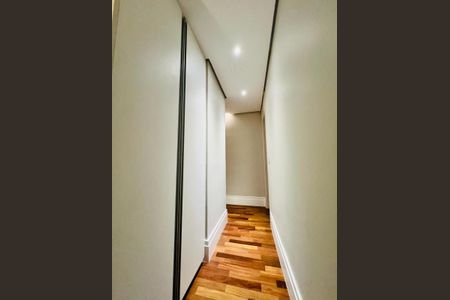 Apartamento à venda com 154m², 3 quartos e 2 vagasCorredor