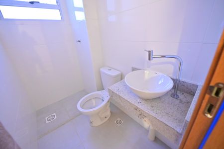 Apartamento para alugar com 48m², 2 quartos e 1 vaga Apartamento para alugar com 48m², 2 quartos e 1 vagaBanheiro