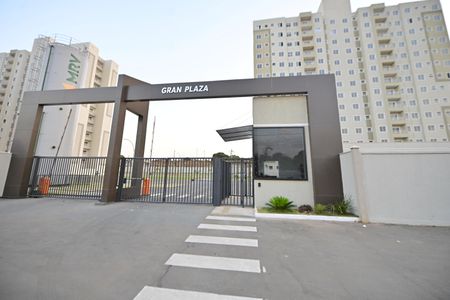 Apartamento para alugar com 48m², 2 quartos e 1 vaga Apartamento para alugar com 48m², 2 quartos e 1 vagaFachada