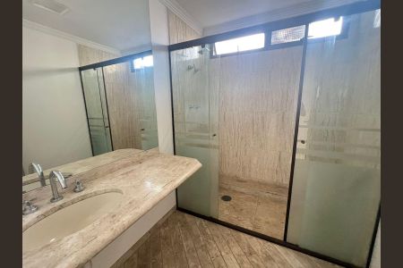 Apartamento à venda com 485m², 3 quartos e 4 vagas Apartamento à venda com 485m², 3 quartos e 4 vagasBanheiro