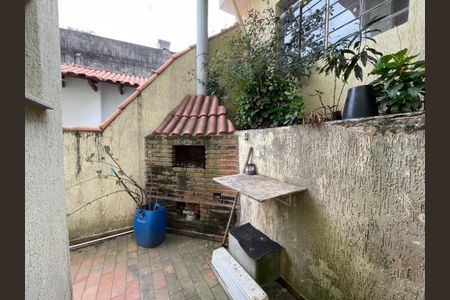 Casa à venda com 145m², 5 quartos e 2 vagasQuintal