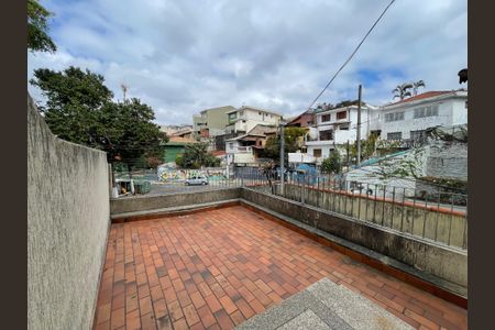 Casa à venda com 145m², 5 quartos e 2 vagasVaranda