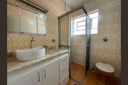 Casa à venda com 145m², 5 quartos e 2 vagasBanheiro