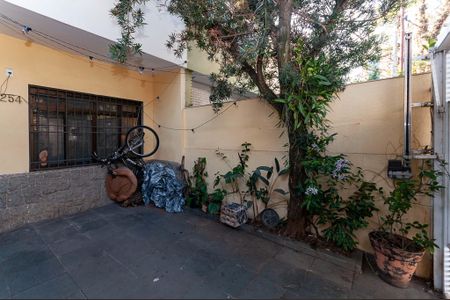 Casa à venda com 130m², 2 quartos e 1 vagaGaragem