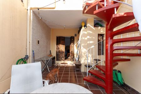 Casa à venda com 130m², 2 quartos e 1 vagaQuintal
