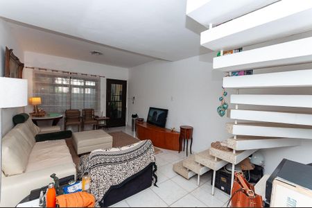 Casa à venda com 130m², 2 quartos e 1 vagaSala