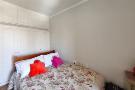 Apartamento à venda com 245m², 5 quartos e 4 vagasQuarto 2