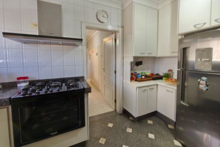 Apartamento à venda com 245m², 5 quartos e 4 vagasCozinha