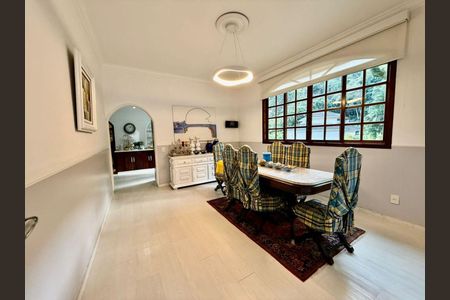 Casa à venda com 6 quartos, 620m² em Piratininga, Niterói