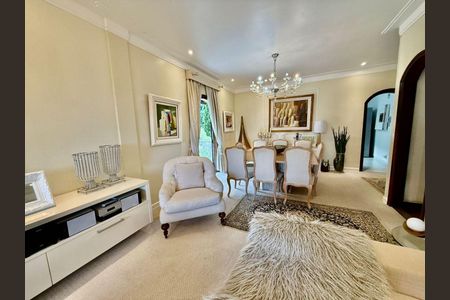 Casa à venda com 6 quartos, 620m² em Piratininga, Niterói