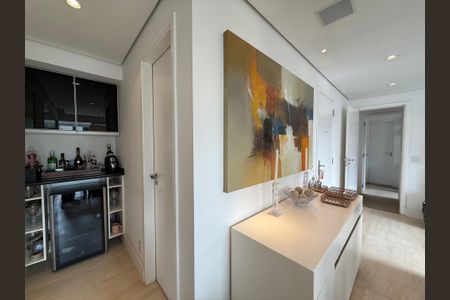 Cozinha de apartamento à venda com 2 quartos, 105m² em Vila Olímpia, São Paulo