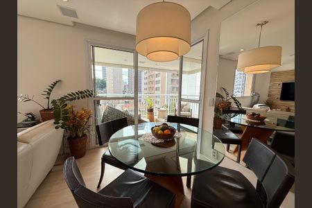 Apartamento à venda com 105m², 2 quartos e 2 vagas Apartamento à venda com 105m², 2 quartos e 2 vagasSala de Jantar