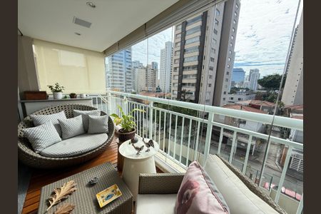 Apartamento à venda com 105m², 2 quartos e 2 vagas Apartamento à venda com 105m², 2 quartos e 2 vagasVaranda