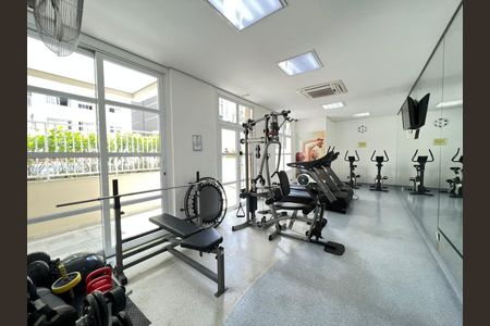 Apartamento à venda com 105m², 2 quartos e 2 vagas Apartamento à venda com 105m², 2 quartos e 2 vagasAcademia