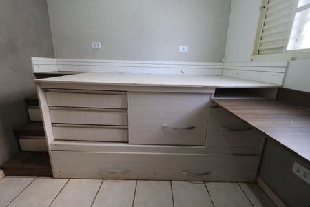 Casa para alugar com 450m², 4 quartos e 4 vagas Casa para alugar com 450m², 4 quartos e 4 vagasQuarto 1