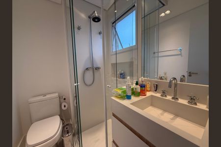 Apartamento à venda com 213m², 3 quartos e 4 vagasBanheiro