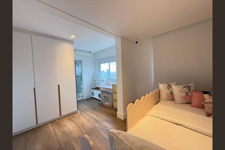Apartamento à venda com 213m², 3 quartos e 4 vagasQuarto