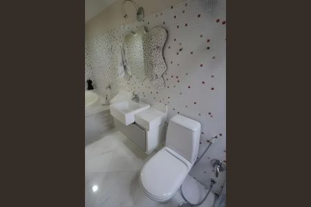 Apartamento à venda com 340m², 3 quartos e 5 vagasBanheiro