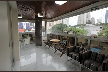 Apartamento à venda com 340m², 3 quartos e 5 vagasVaranda