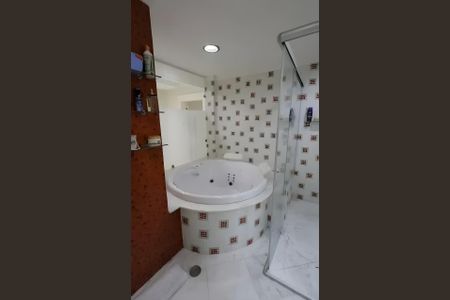 Apartamento à venda com 340m², 3 quartos e 5 vagasBanheiro