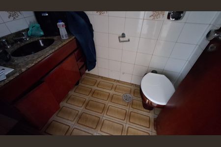 Apartamento à venda com 77m², 3 quartos e 1 vaga Apartamento à venda com 77m², 3 quartos e 1 vagaBanheiro Social