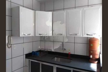 Apartamento à venda com 75m², 3 quartos e sem vaga