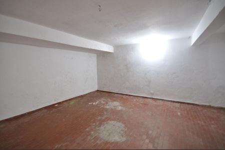 Casa para alugar com 200m², 3 quartos e 2 vagasPorão