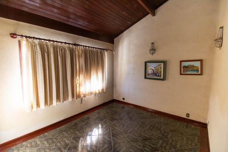 Casa de condomínio para alugar com 190m², 3 quartos e 2 vagas Casa de condomínio para alugar com 190m², 3 quartos e 2 vagasSala