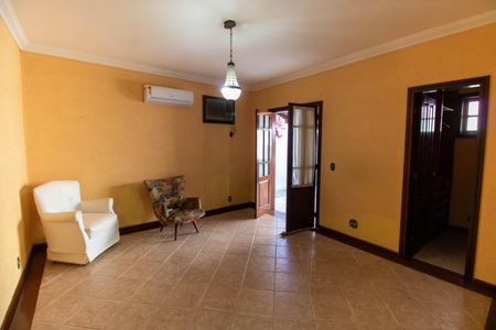 Casa de condomínio para alugar com 190m², 3 quartos e 2 vagas Casa de condomínio para alugar com 190m², 3 quartos e 2 vagasSuíte 1