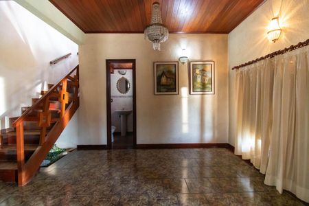 Sala de casa de condomínio para alugar com 3 quartos, 190m² em Badu, Niterói