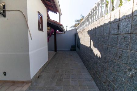 Casa de condomínio para alugar com 190m², 3 quartos e 2 vagas Casa de condomínio para alugar com 190m², 3 quartos e 2 vagasÁrea externa