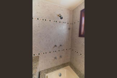 Casa de condomínio para alugar com 190m², 3 quartos e 2 vagas Casa de condomínio para alugar com 190m², 3 quartos e 2 vagasBanheiro da Suíte 1