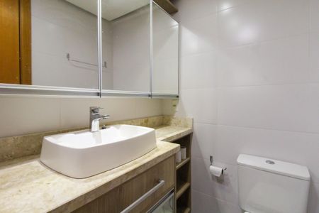 Apartamento para alugar com 111m², 3 quartos e 2 vagas Apartamento para alugar com 111m², 3 quartos e 2 vagasBanheiro da Suíte