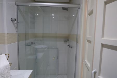 Apartamento para alugar com 360m², 4 quartos e 2 vagasBanheiro