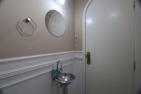 Apartamento para alugar com 360m², 4 quartos e 2 vagasLavabo