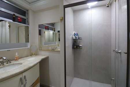 Apartamento para alugar com 360m², 4 quartos e 2 vagasBanheiro