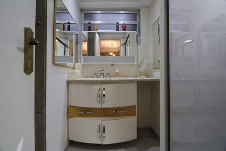 Apartamento para alugar com 360m², 4 quartos e 2 vagasBanheiro da Suíte