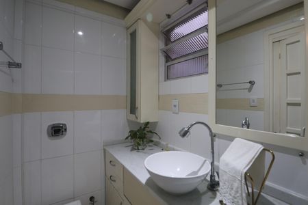 Apartamento para alugar com 360m², 4 quartos e 2 vagasBanheiro