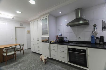 Apartamento à venda com 240m², 4 quartos e 4 vagas Apartamento à venda com 240m², 4 quartos e 4 vagasCozinha