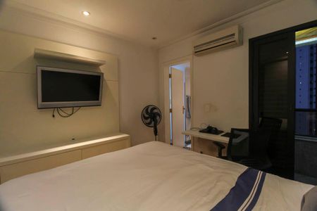 Apartamento à venda com 240m², 4 quartos e 4 vagas Apartamento à venda com 240m², 4 quartos e 4 vagasSuíte 3