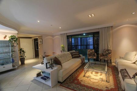 Apartamento à venda com 240m², 4 quartos e 4 vagas Apartamento à venda com 240m², 4 quartos e 4 vagasSala