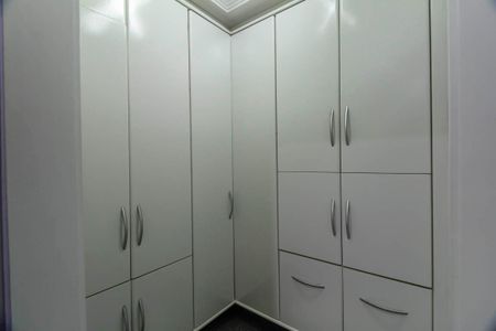 Apartamento à venda com 240m², 4 quartos e 4 vagas Apartamento à venda com 240m², 4 quartos e 4 vagasÁrea de Serviço